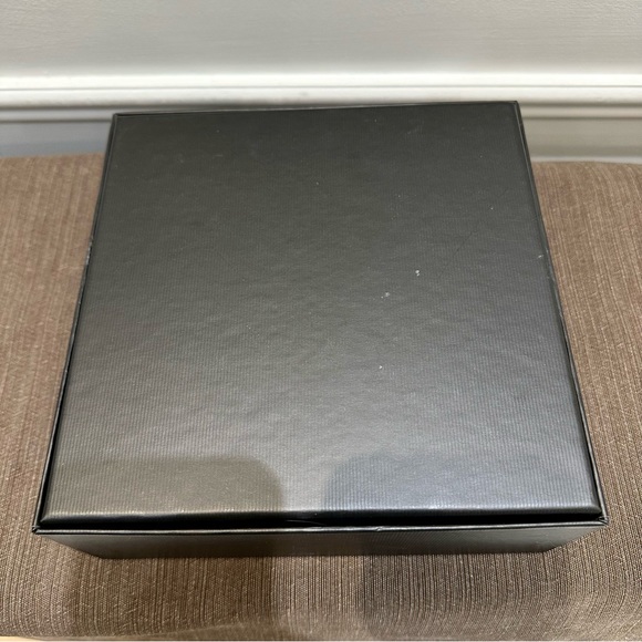 Authentic GUCCI gift box with gift bag and small Gucci envelope - Picture 3 of 13